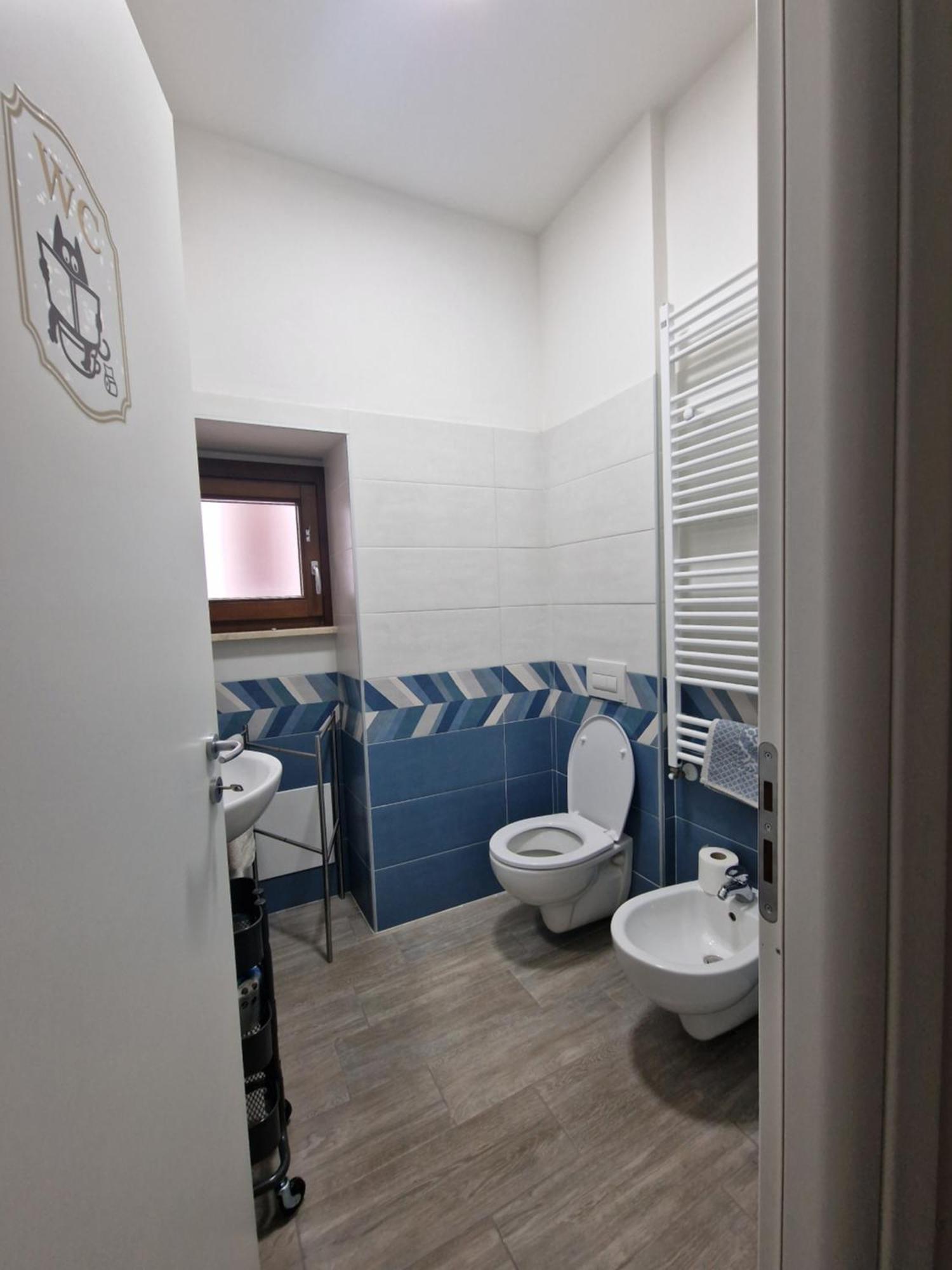 ラクイラ Vagabondando Travel Houseヴィラ エクステリア 写真